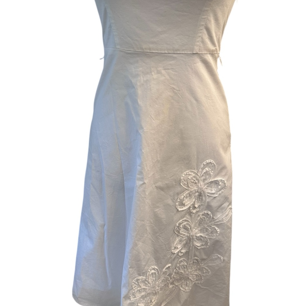 Express elegant White Floral Dress perfect for grad party or summer outings